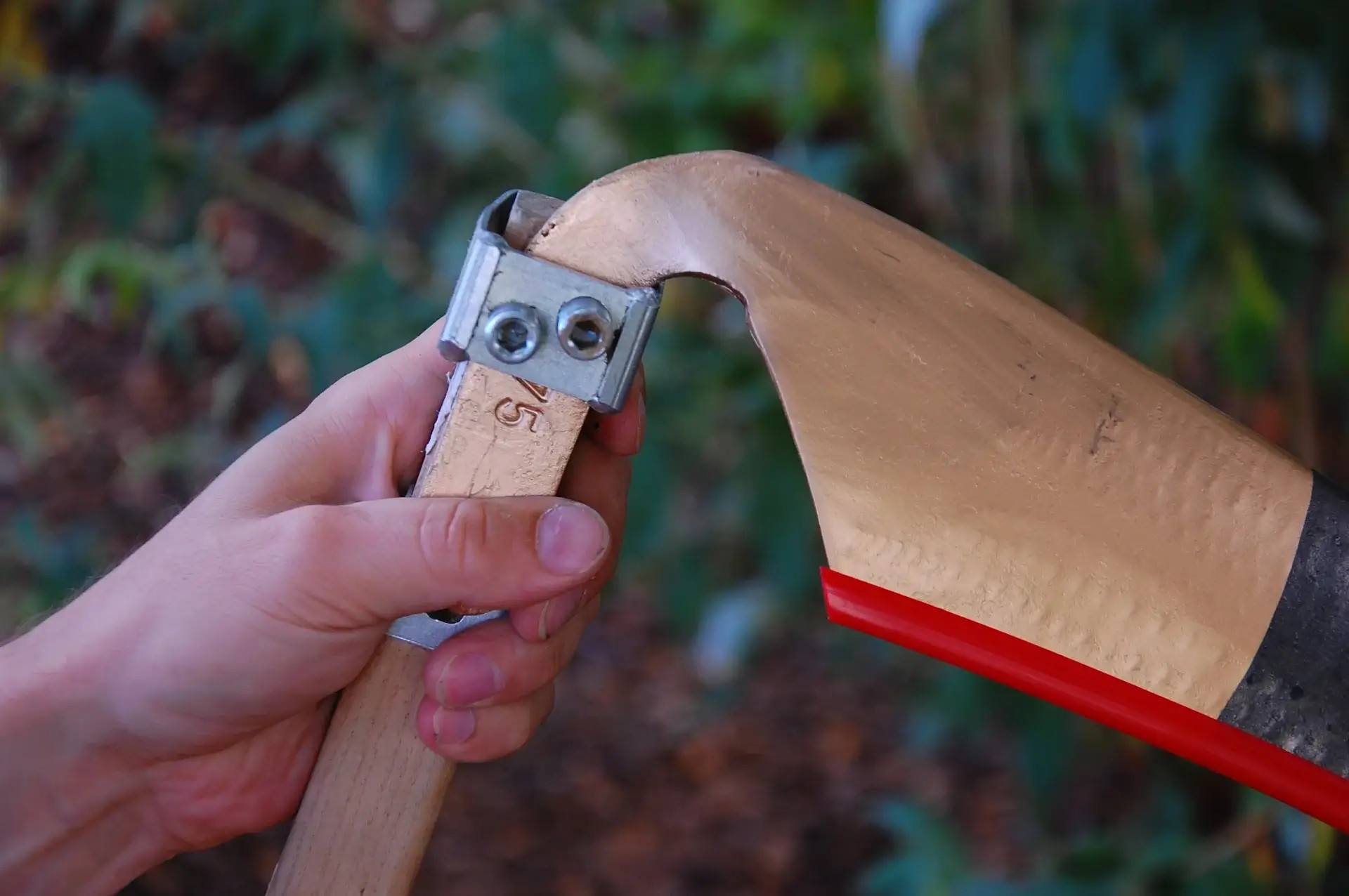 Nasedenie kosy na kosisko krok 3